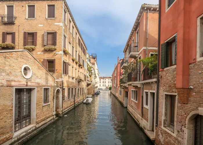 San Giacomo Dall'orio Garden R&r *