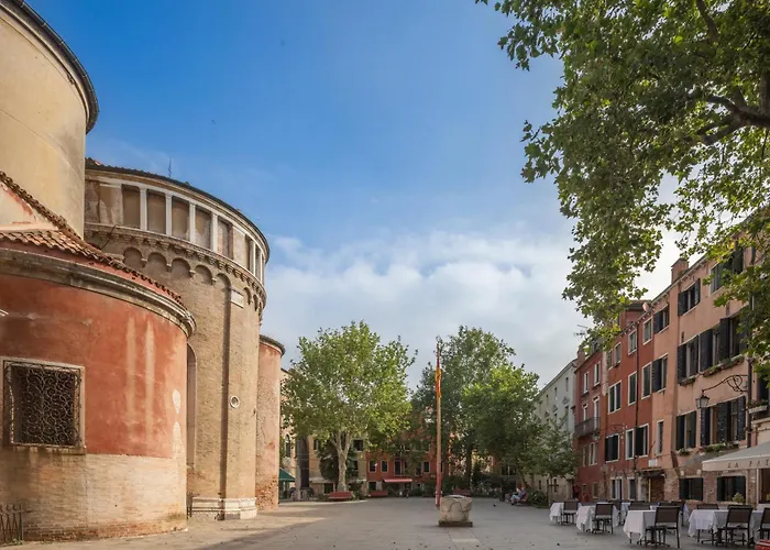 San Giacomo Dall'orio Garden R&r Lägenhet